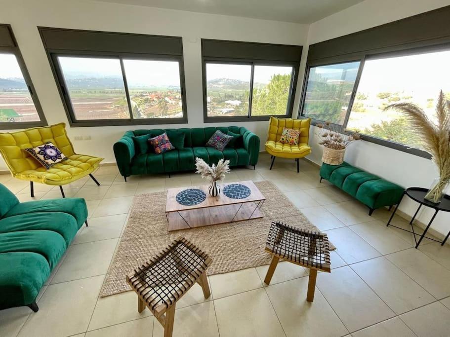 מטולה מול חרמון Villa Buitenkant foto