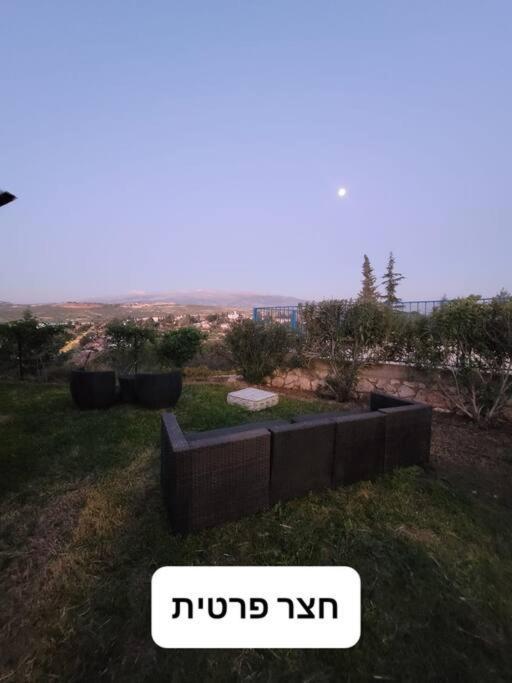 מטולה מול חרמון Villa Buitenkant foto