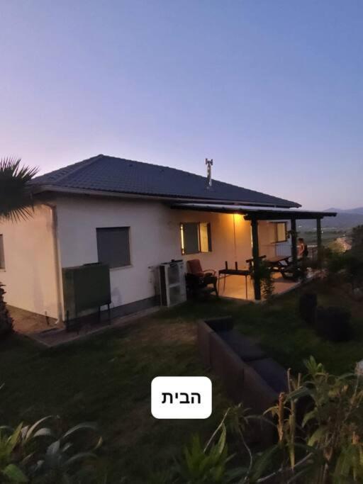 מטולה מול חרמון Villa Buitenkant foto